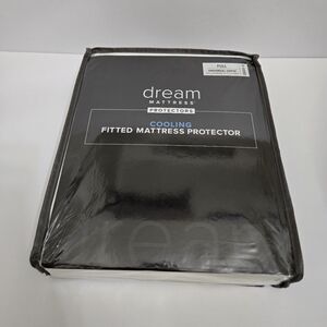 Premium Dream Mattress Protector Full Size White NWT